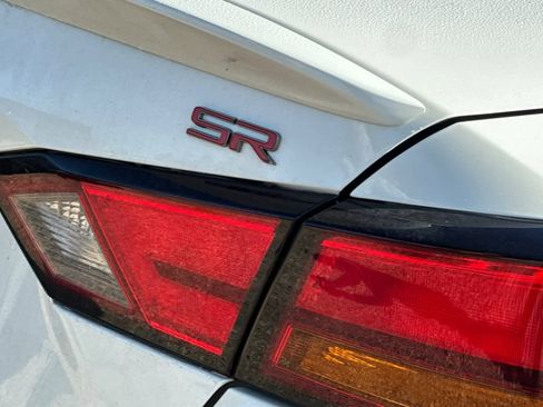 Used 2023 Nissan Altima 2.5 SR w/ SR Premium Package image 15