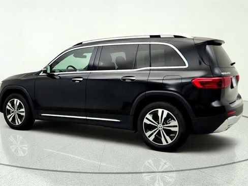 Used 2024 Mercedes-Benz GLB 250 4MATIC w/ Exclusive Package image 7