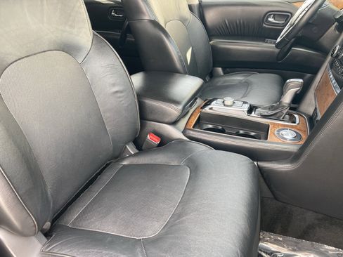 Used 2023 Nissan Armada SL image 10