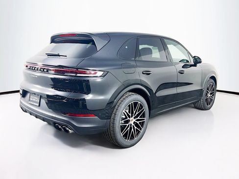 New 2026 Porsche Cayenne AWD/4WD image 9
