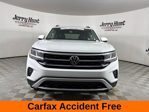 Used 2023 Volkswagen Atlas SE w/ Panoramic Sunroof Package AWD/4WD image 3