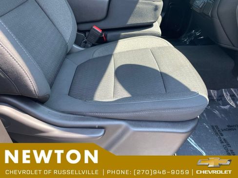 Used 2021 Chevrolet Silverado 1500 LT AWD/4WD image 23