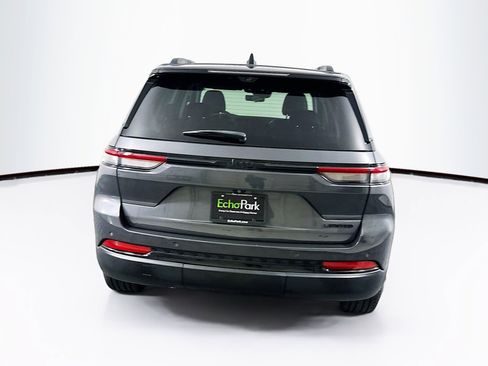 Used 2023 Jeep Grand Cherokee Limited w/ Luxury Tech Group II image 7