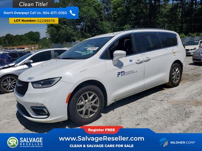 Used 2022 Chrysler Pacifica Touring
