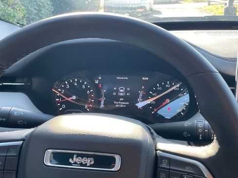 Used 2025 Jeep Compass Limited AWD/4WD image 41