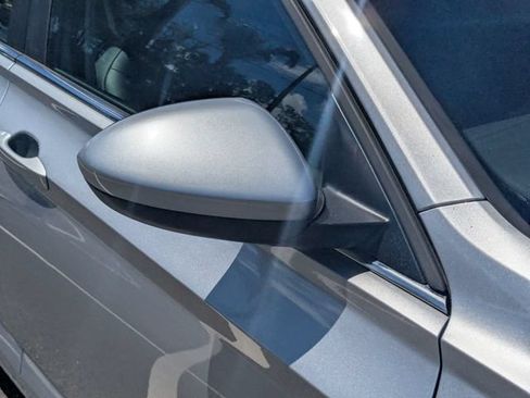 Used 2024 Volkswagen Jetta SE FWD image 10