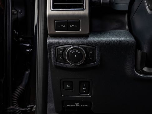 Used 2022 Ford F250 Platinum image 22