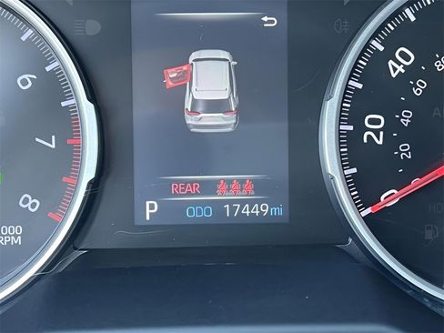 Certified 2021 Toyota RAV4 XLE image 23