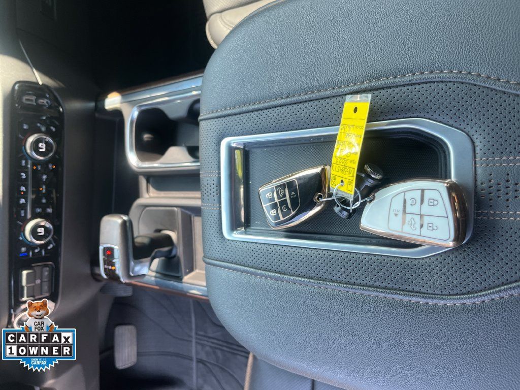 Used 2022 Chevrolet Silverado 1500 High Country AWD/4WD image 30