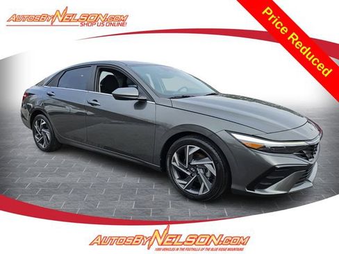 Used 2024 Hyundai Elantra SEL w/ Convenience Package FWD image 1