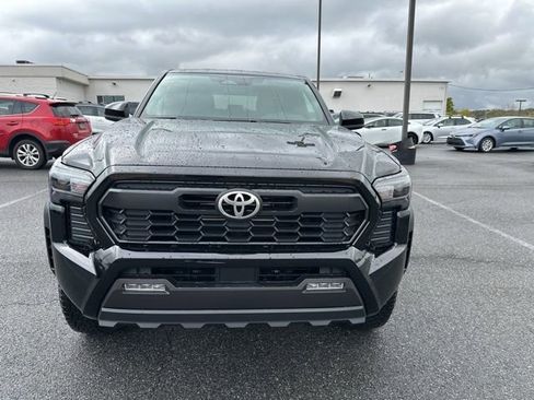 New 2025 Toyota Tacoma TRD Off-Road image 8