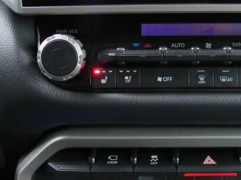 Used 2024 Toyota Tundra Limited image 22