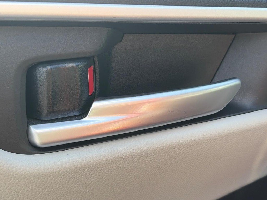 Used 2025 Toyota RAV4 XLE FWD image 20
