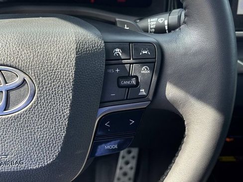 Used 2025 Toyota Camry XSE image 22