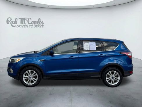 Used 2017 Ford Escape SE image 2