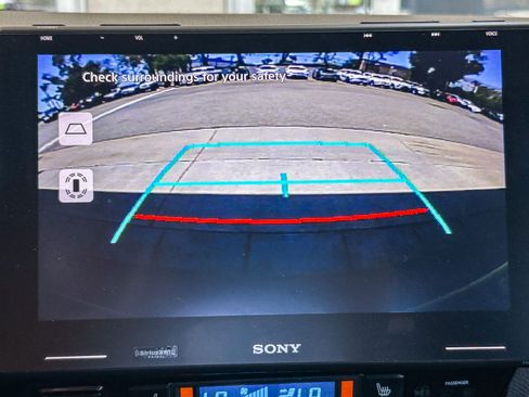 Used 2017 Toyota Tacoma TRD Off-Road RWD image 20