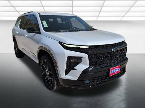 New 2026 Chevrolet Traverse RS w/ LPO, Floor Liner Package image 1