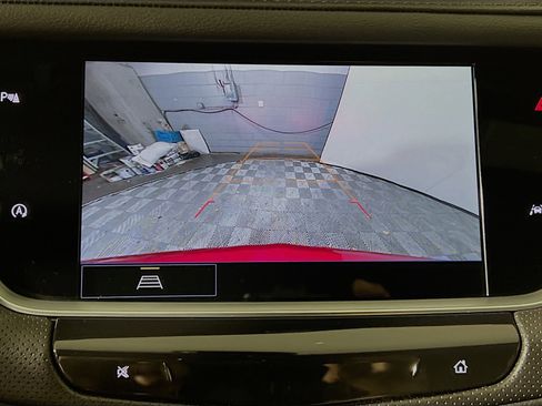 Used 2023 Cadillac XT6 Luxury image 28