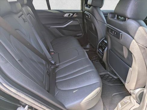 Used 2019 BMW X5 xDrive40i w/ Convenience Package AWD/4WD image 19