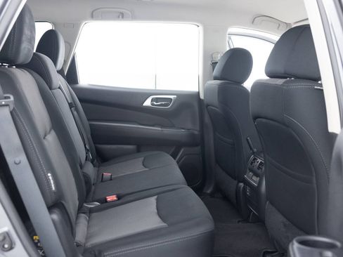 Used 2018 Nissan Pathfinder S AWD/4WD image 29