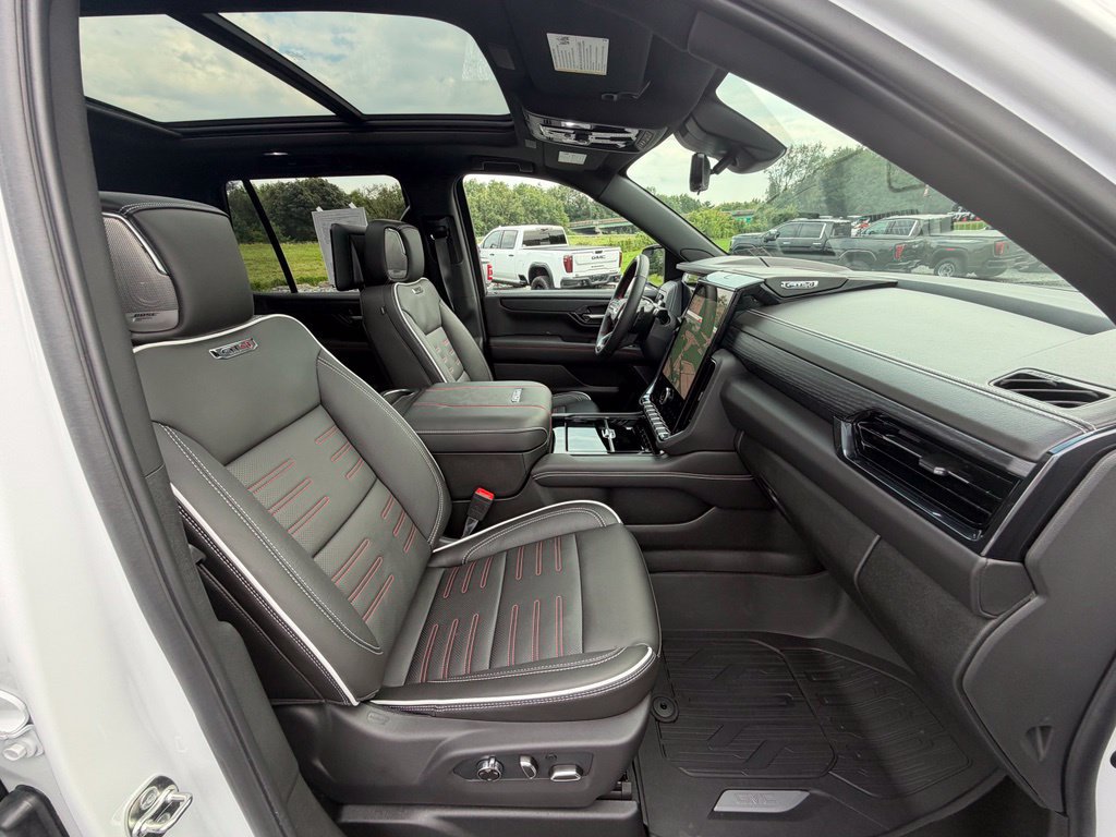 Used 2026 GMC Yukon AT4 Ultimate w/ LPO, Floor Liner Package AWD/4WD image 24