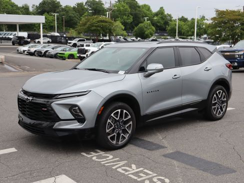 Used 2024 Chevrolet Blazer RS w/ Driver Confidence II Package FWD image 16