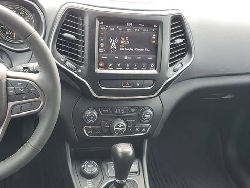 Used 2022 Jeep Cherokee Latitude Lux w/ Comfort/Safety Group AWD/4WD image 15