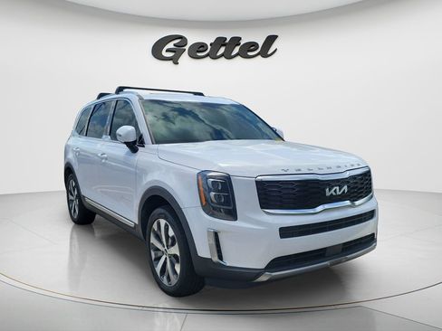 Used 2022 Kia Telluride EX w/ EX Premium Package FWD image 4