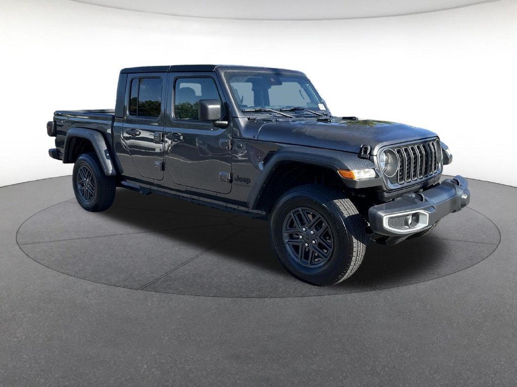 Used 2025 Jeep Gladiator Sport AWD/4WD image 8