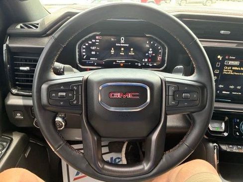 Used 2024 GMC Sierra 1500 AT4 w/ AT4 Premium Package AWD/4WD image 15