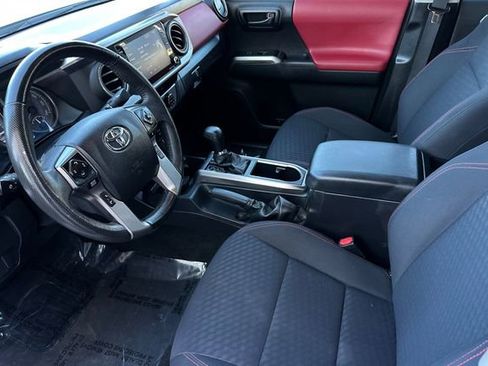 Used 2022 Toyota Tacoma SR5 image 11