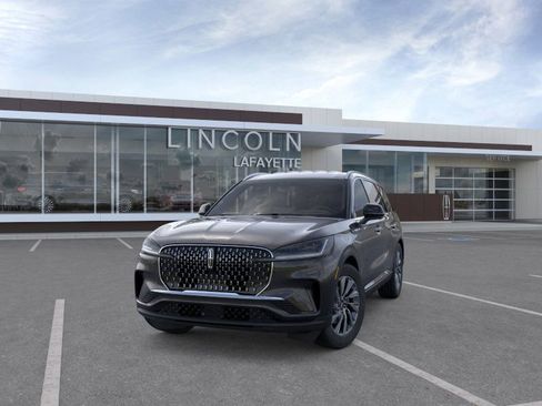 New 2026 Lincoln Aviator AWD image 2