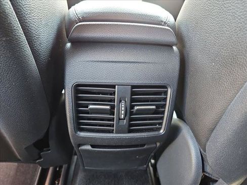 Used 2016 Mercedes-Benz CLA 250 4MATIC image 16