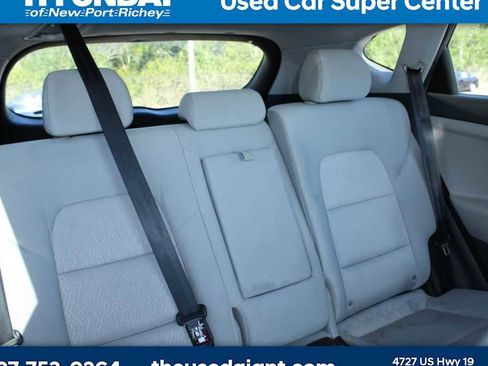 Used 2017 Hyundai Tucson SE image 8