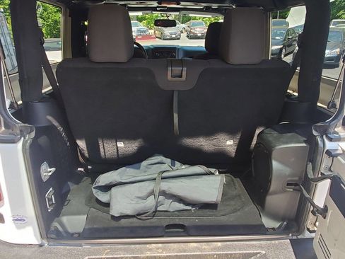 Used 2014 Jeep Wrangler Sahara w/ Connectivity Group image 7