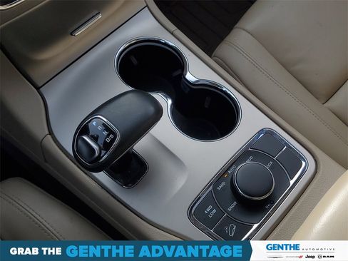 Used 2014 Jeep Grand Cherokee Limited w/ Trailer Tow Group IV image 21