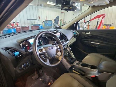 Used 2016 Ford Escape SE w/ Equipment Group 201A AWD/4WD image 7