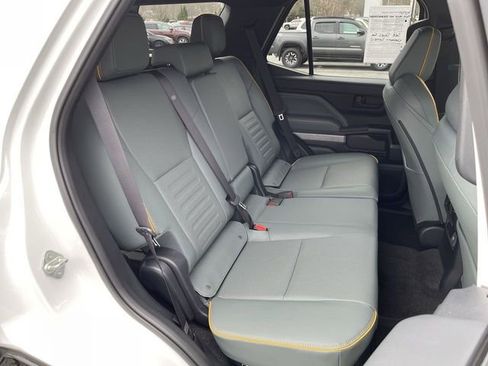 Certified 2025 Toyota 4Runner Trailhunter image 22