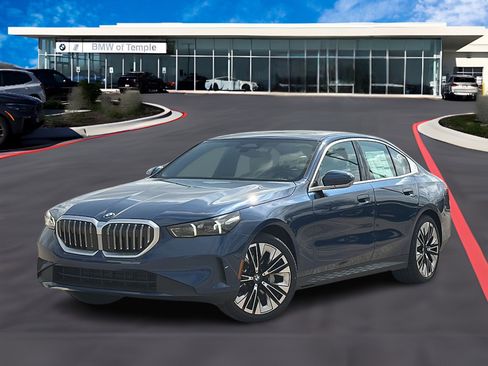 New 2025 BMW 530i w/ Premium Package image 1