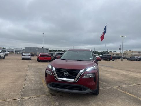 Certified 2023 Nissan Rogue SV w/ SV Premium B Package FWD image 6