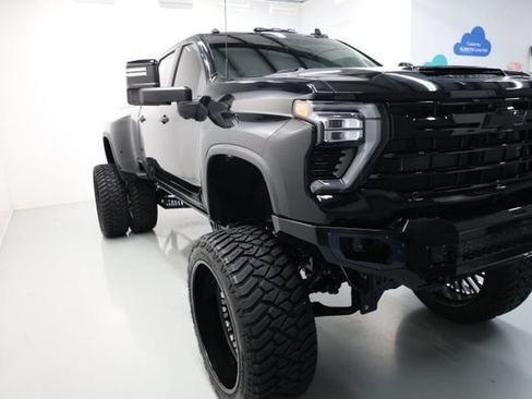 Used 2024 Chevrolet Silverado 3500 LTZ w/ LTZ Plus Package AWD/4WD image 77