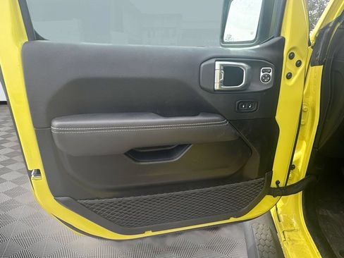 Used 2023 Jeep Wrangler Unlimited Sahara w/ Cold Weather Group AWD/4WD image 20