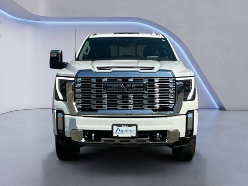 Used 2024 GMC Sierra 2500 Denali w/ Denali Reserve Package AWD/4WD image 8