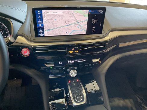 Certified 2025 Acura MDX w/ Technology Package image 16