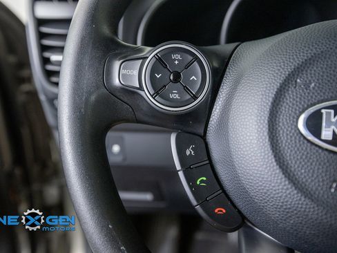 Used 2018 Kia Soul FWD image 14