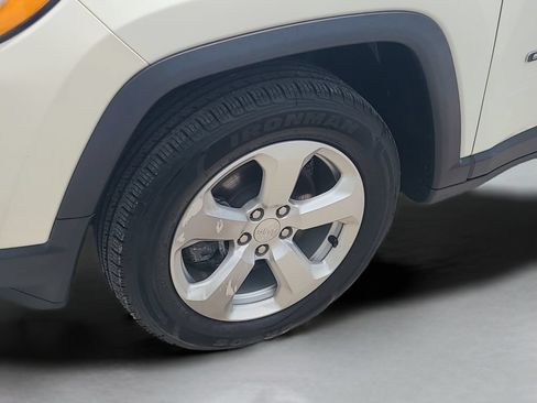 Used 2019 Jeep Compass Latitude w/ Popular Equipment Group AWD/4WD image 23