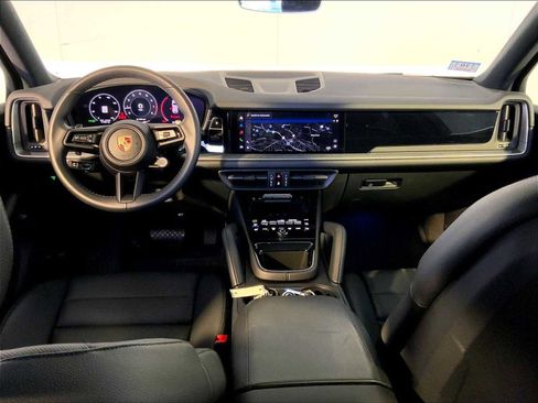 Certified 2026 Porsche Cayenne AWD/4WD image 14