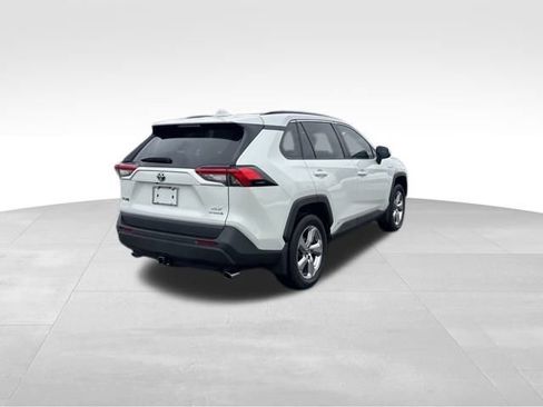 Certified 2021 Toyota RAV4 XLE Premium image 6