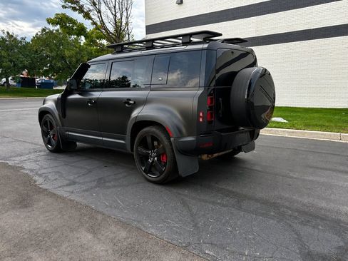 Used 2020 Land Rover Defender 110 HSE AWD/4WD image 3