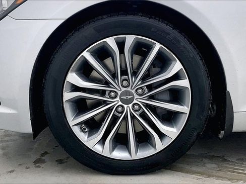 Used 2017 Genesis G80 3.8 w/ Option Group 03 image 10